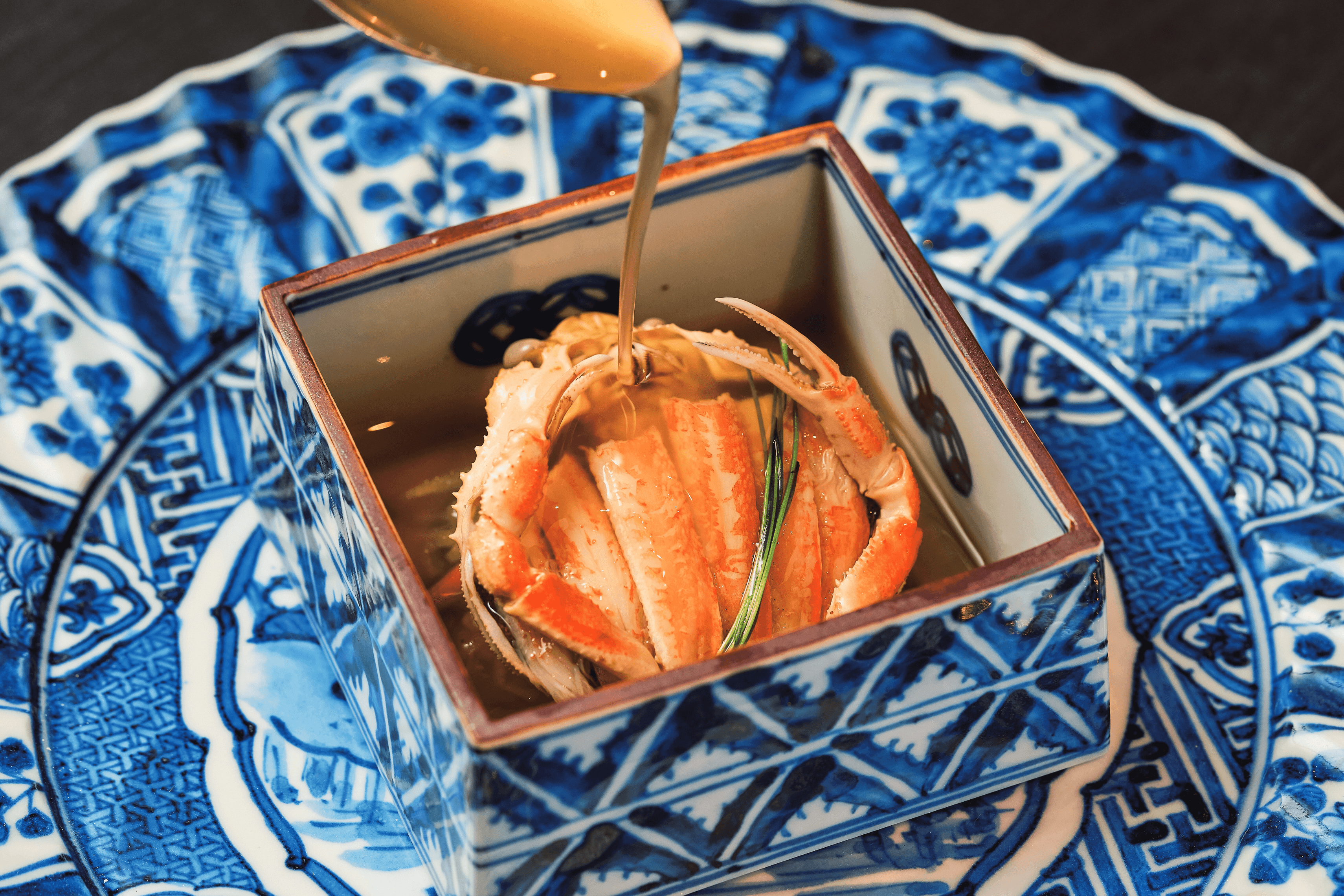 北陸の海が育んだ海の幸を味わう